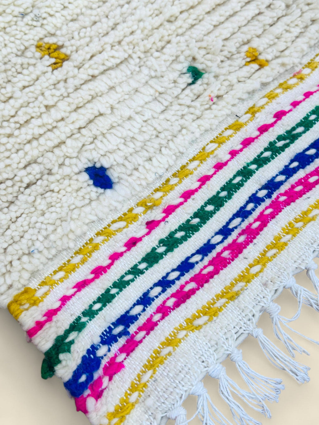 Moroccan Wool Berber Rug – Dihya Tribal Design with Fringe