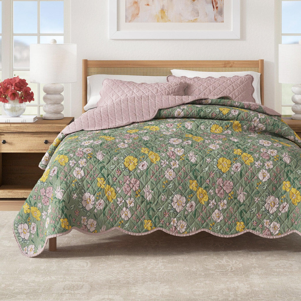 Floral Print & Scalloped Edge Cotton Quilt Set - Gwen Collection - We The Collective